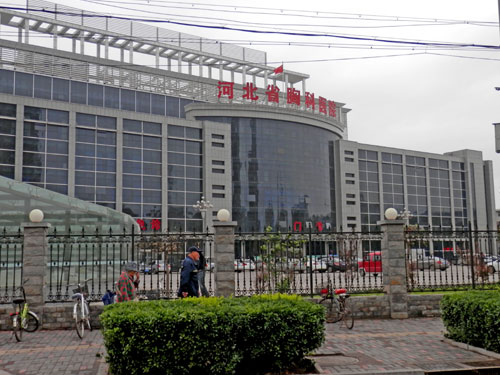 醫(yī)(yi)院(yuan)的(de)好(hao)幫手，立體(ti)停(ting)車設(shè)(she)備